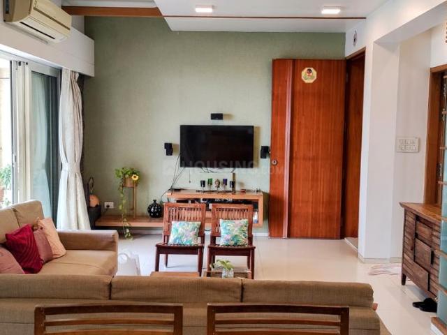 3 BHK Apartment in Mahim for resale Mumbai. The reference number is 19067842