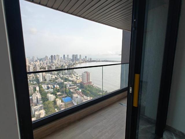3 BHK Apartment in Mahim for resale Mumbai. The reference number is 20910106