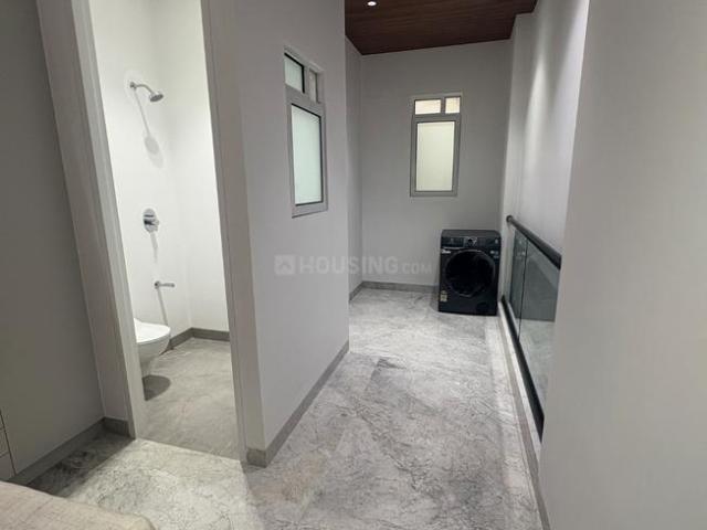 3 BHK Apartment in Mahim for resale Mumbai. The reference number is 20163427