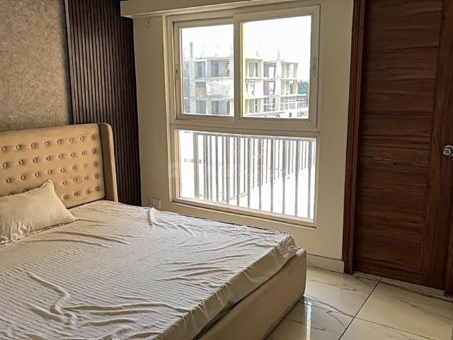 3 BHK Apartment in Mahurali for resale Ghaziabad. The reference number is 19978826