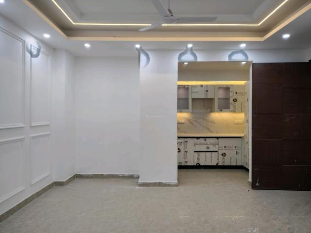 3 BHK Apartment in Maidan Garhi for resale New Delhi. The reference number is 19818374