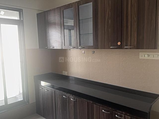3 BHK Apartment in Malad West for rent Mumbai. The reference number is 18838915