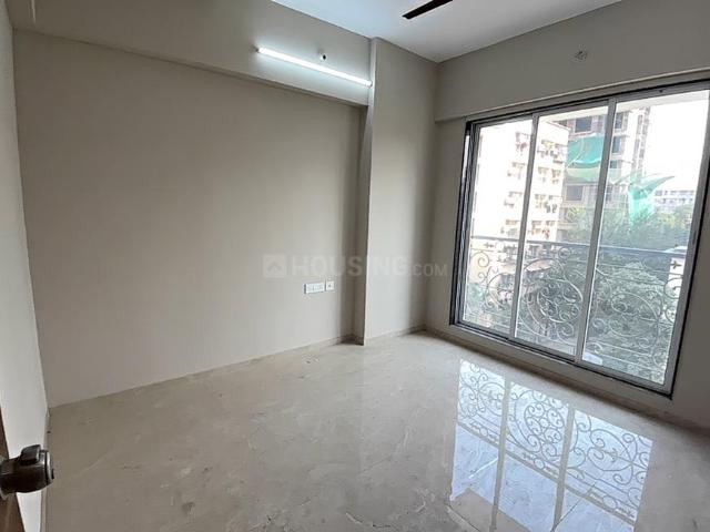 3 BHK Apartment in Malad West for rent Mumbai. The reference number is 19692402