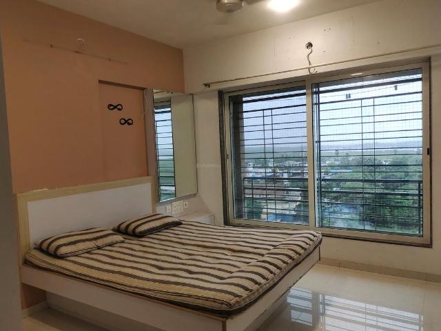 3 BHK Apartment in Malad West for rent Mumbai. The reference number is 20710679