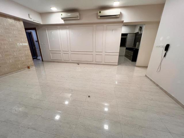 3 BHK Apartment in Malad West for rent Mumbai. The reference number is 20032466