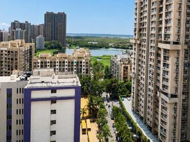 3 BHK Apartment in Kandivali West for rent Mumbai. The reference number is 20303749