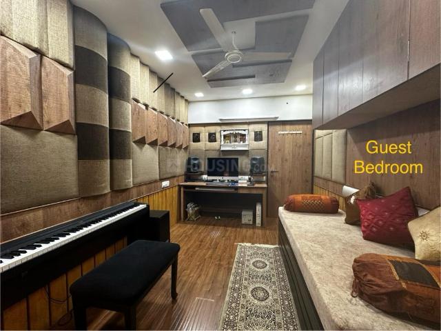3 BHK Apartment in Malad West for rent Mumbai. The reference number is 20373064