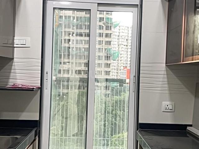 3 BHK Apartment in Malad West for resale Mumbai. The reference number is 18382125