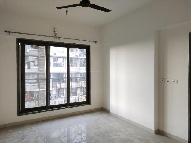 3 BHK Apartment in Malad West for resale Mumbai. The reference number is 19993685