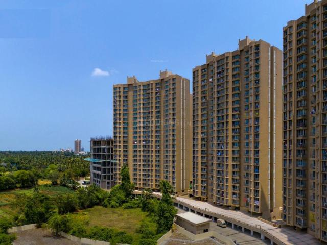 3 BHK Apartment in Malad West for resale Mumbai. The reference number is 20295354