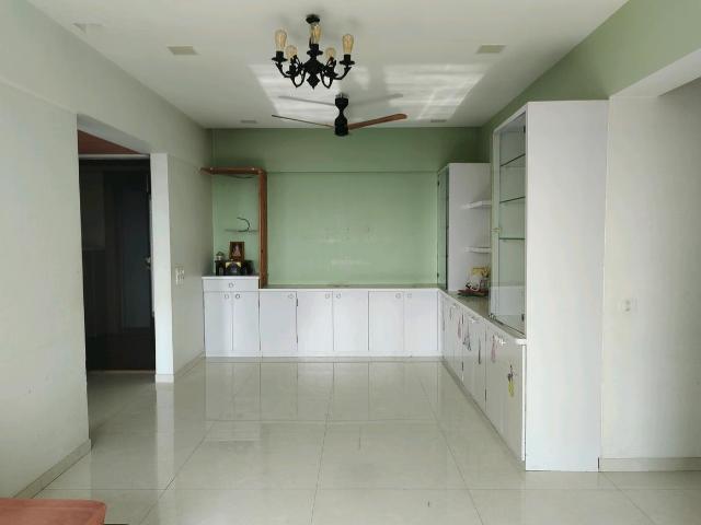 3 BHK Apartment in Malad West for resale Mumbai. The reference number is 20569657
