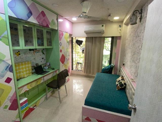 3 BHK Apartment in Malad West for resale Mumbai. The reference number is 20587617