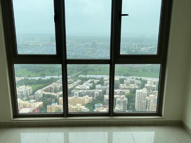 3 BHK Apartment in Malad West for resale Mumbai. The reference number is 20795366