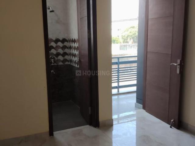 3 BHK Apartment in Mandi for resale New Delhi. The reference number is 19827679