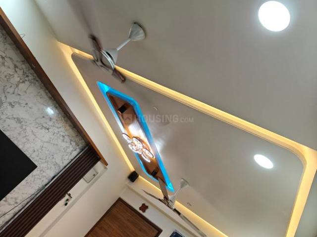 3 BHK Apartment in Maninagar for rent Ahmedabad. The reference number is 19981765