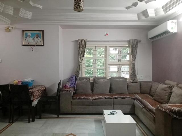 3 BHK Apartment in Maninagar for resale Ahmedabad. The reference number is 12247403