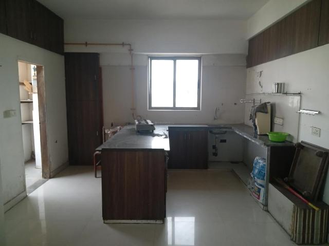 3 BHK Apartment in Maninagar for resale Ahmedabad. The reference number is 13685467