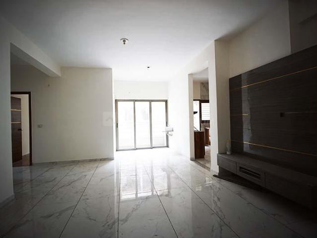 3 BHK Apartment in Maninagar for resale Ahmedabad. The reference number is 20192321