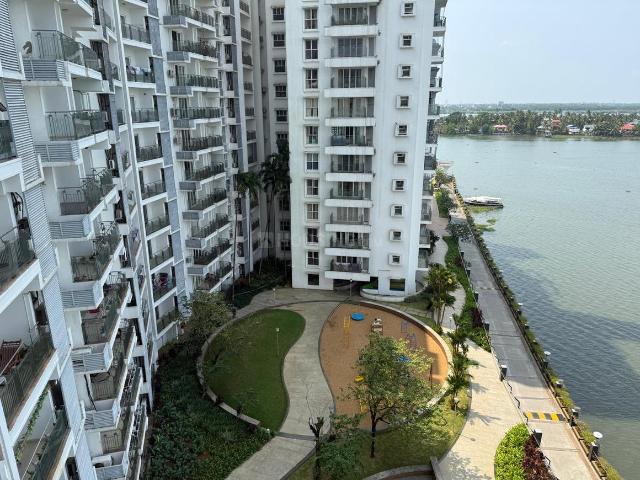 3 BHK Apartment in Marine Drive for resale Kochi. The reference number is 20452357
