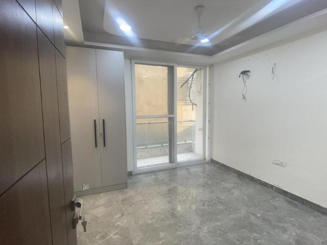 3 BHK Apartment in Mehrauli for resale New Delhi. The reference number is 20367667