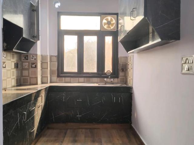 3 BHK Apartment in Mittal Garden for rent New Delhi. The reference number is 19301705