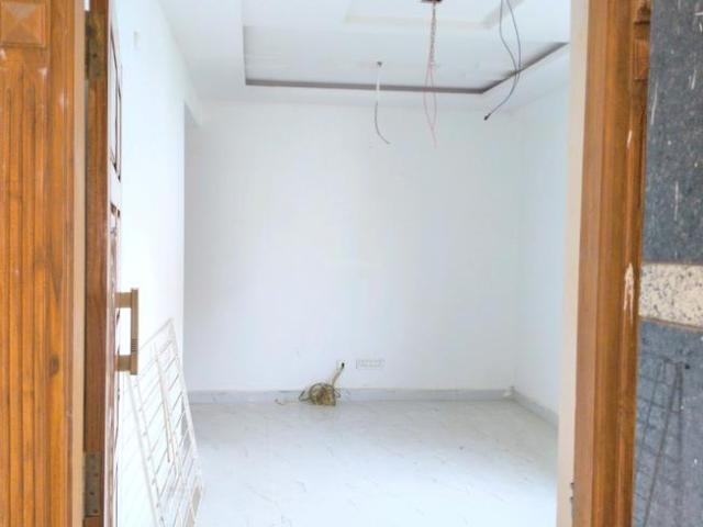 3 BHK Apartment in Miyapur for resale Hyderabad. The reference number is 20716077