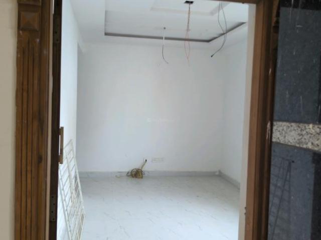 3 BHK Apartment in Miyapur for resale Hyderabad. The reference number is 20716158