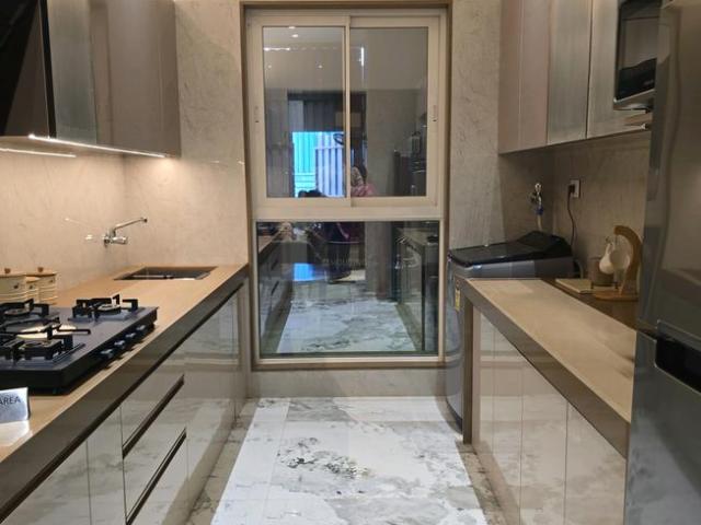 3 BHK Apartment in Mira Road East for resale Mira Bhayandar. The reference number is 19340431
