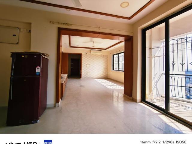 3 BHK Apartment in Santoshpur for resale Kolkata. The reference number is 20689534