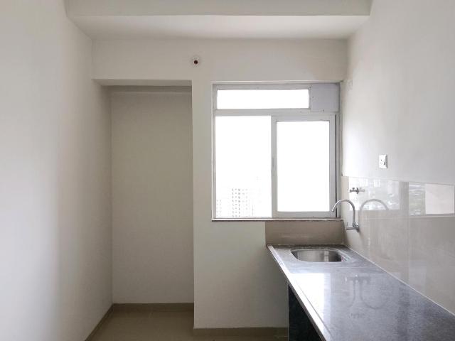 3 BHK Apartment in Mulund West for rent Mumbai. The reference number is 17115096