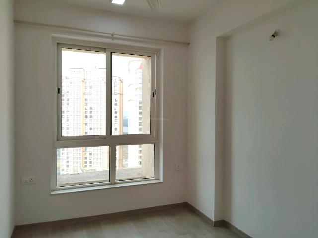 3 BHK Apartment in Mulund West for rent Mumbai. The reference number is 17988835