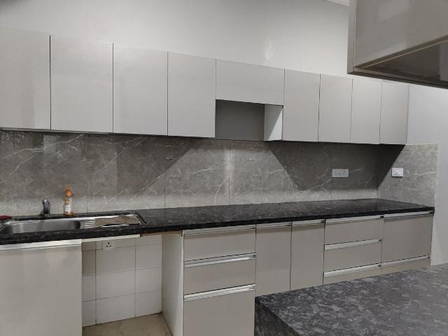 3 BHK Apartment in Mulund West for resale Mumbai. The reference number is 18714704