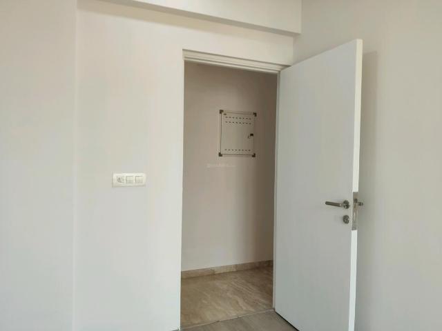 3 BHK Apartment in Mulund West for resale Mumbai. The reference number is 19832424