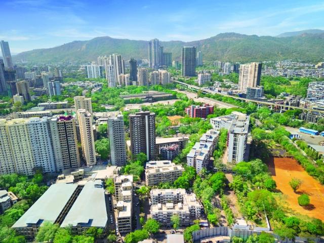 3 BHK Apartment in Mulund West for resale Mumbai. The reference number is 20025622