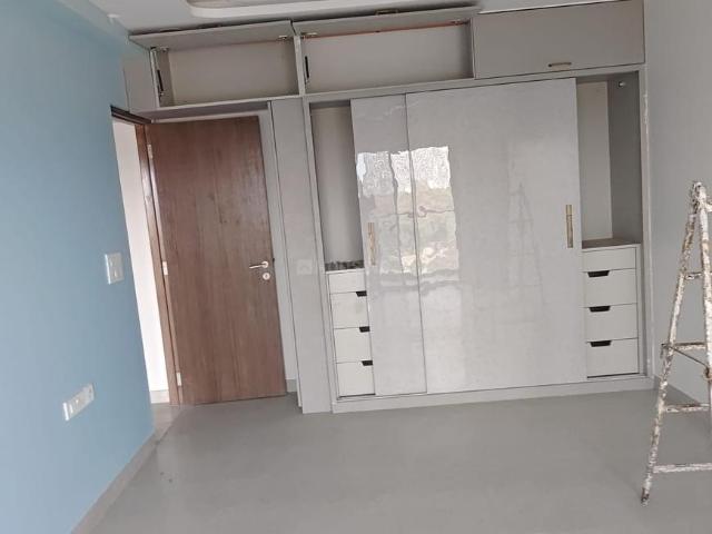 3 BHK Apartment in Mundhwa for rent Pune. The reference number is 20740080