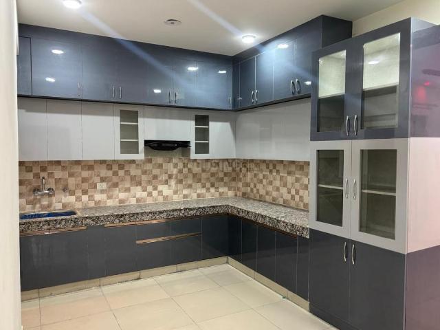 3 BHK Apartment in Noida Extension for rent Greater Noida. The reference number is 16764740