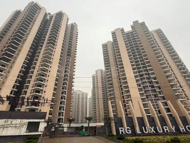 3 BHK Apartment in Noida Extension for rent Greater Noida. The reference number is 17538453