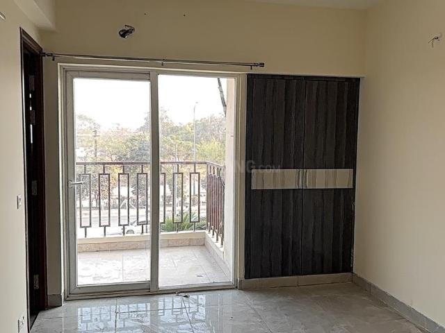 3 BHK Apartment in Noida Extension for rent Greater Noida. The reference number is 17352005