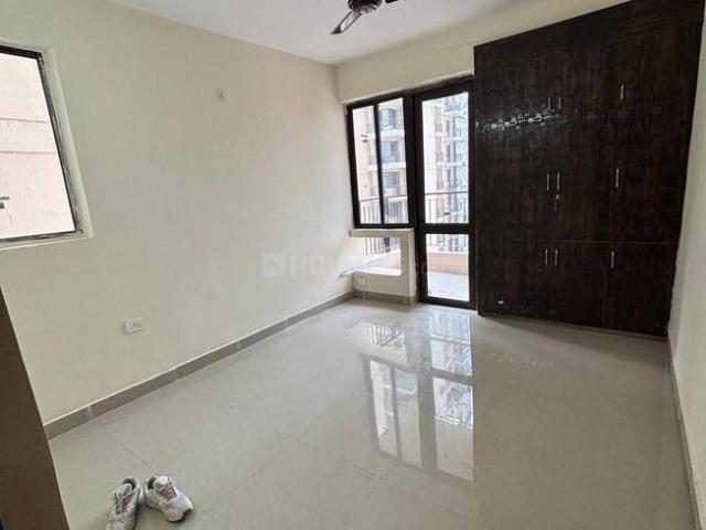 3 BHK Apartment in Noida Extension for rent Greater Noida. The reference number is 19450392