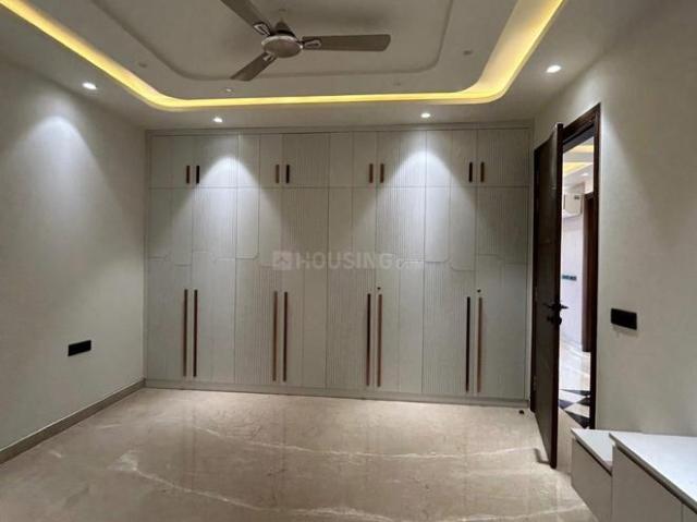 3 BHK Apartment in Noida Extension for rent Greater Noida. The reference number is 19516741