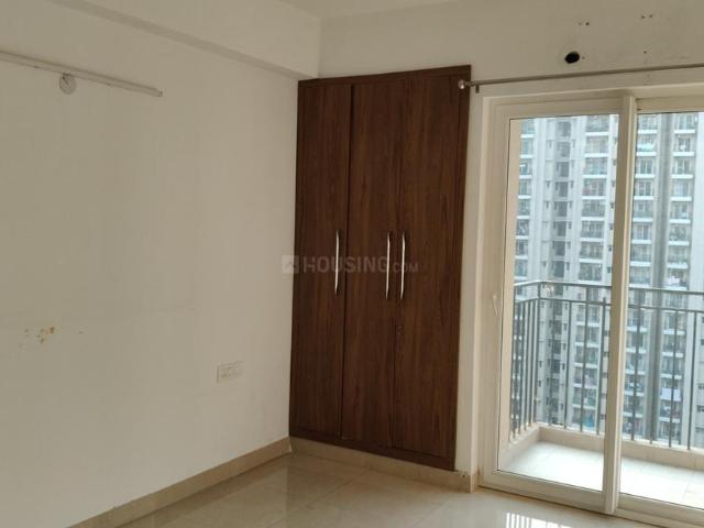 3 BHK Apartment in Noida Extension for rent Greater Noida. The reference number is 19637456