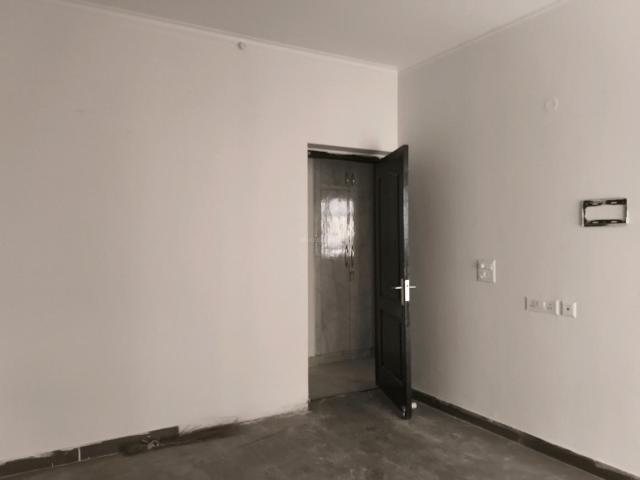 3 BHK Apartment in Noida Extension for rent Greater Noida. The reference number is 19688091