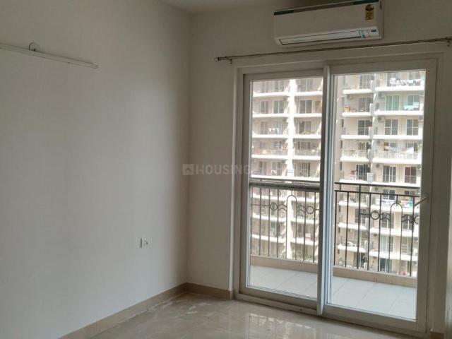 3 BHK Apartment in Noida Extension for rent Greater Noida. The reference number is 19925968