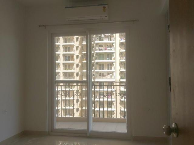 3 BHK Apartment in Noida Extension for rent Greater Noida. The reference number is 19959807