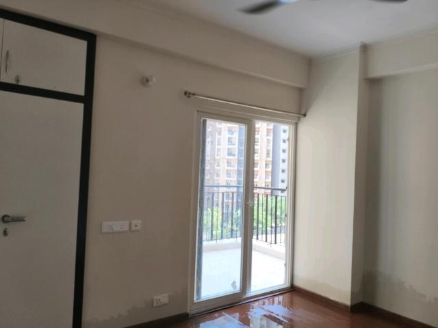 3 BHK Apartment in Noida Extension for rent Greater Noida. The reference number is 19035181