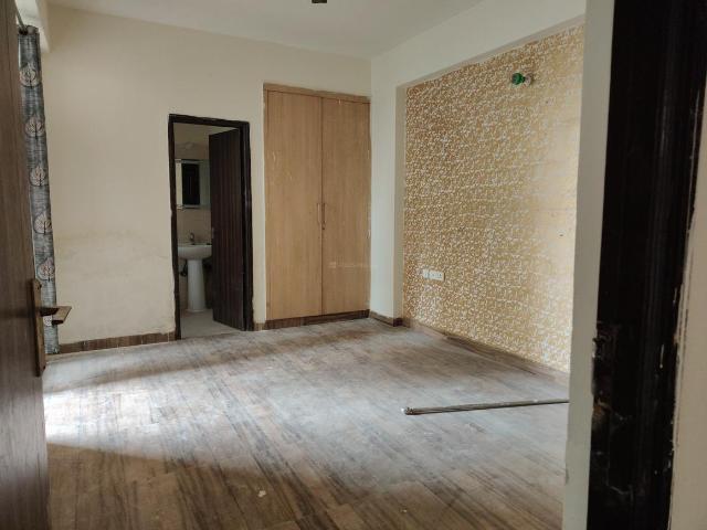 3 BHK Apartment in Noida Extension for rent Greater Noida. The reference number is 20589468