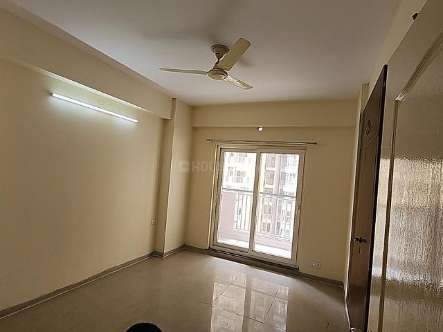 3 BHK Apartment in Noida Extension for rent Greater Noida. The reference number is 20905870