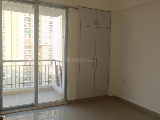 3 BHK Apartment in Noida Extension for rent Greater Noida. The reference number is 20141055