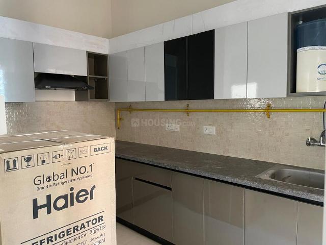 3 BHK Apartment in Noida Extension for rent Greater Noida. The reference number is 20191539