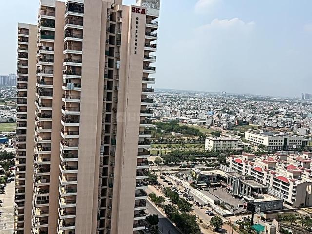 3 BHK Apartment in Noida Extension for rent Greater Noida. The reference number is 20193415
